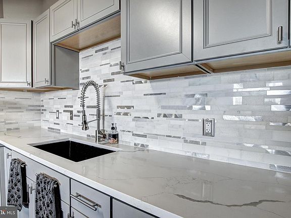5th image of 3709 S George Mason Dr APT 1303E