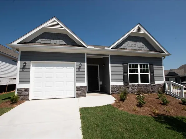 10 Wildflower Ln, Dallas, GA 30132