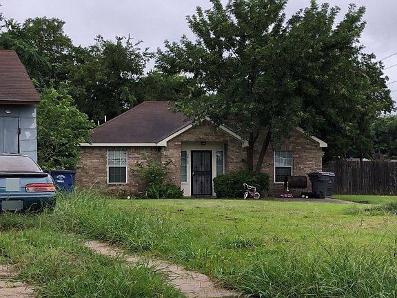 3rd image of 3818 Lemay Ave