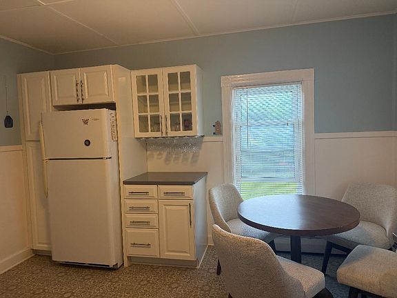 3rd view of kitchen