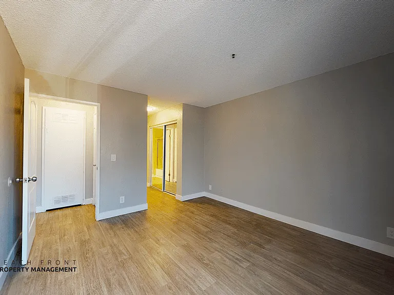 7950 Howe St. — Photo 21