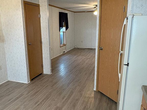 5th image of 1012 Barberry Ave