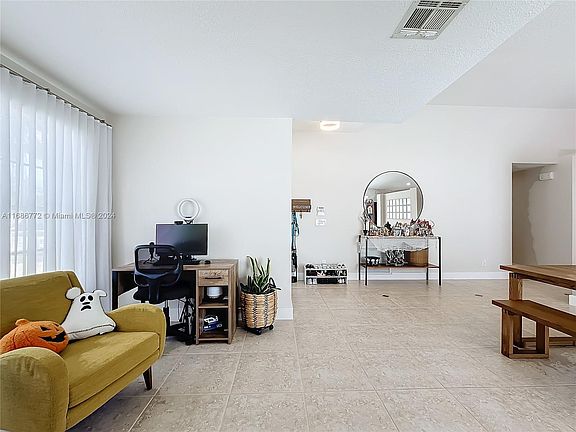 3rd image of 18124 SW 5th Ct