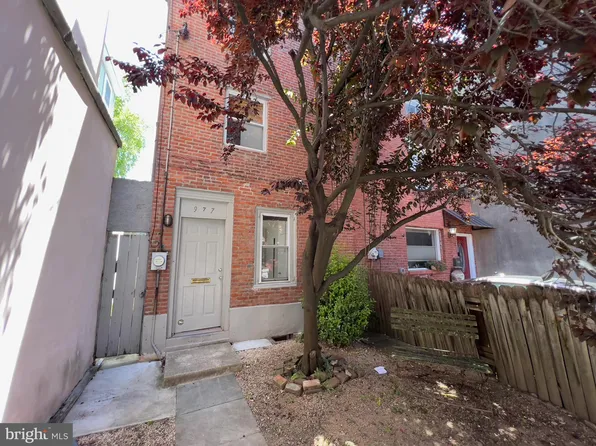 977 N Randolph St, Philadelphia, PA 19123