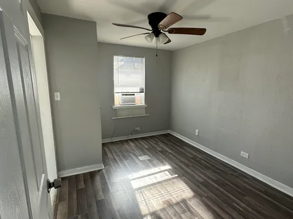 1613 55th St, Galveston, TX 77551