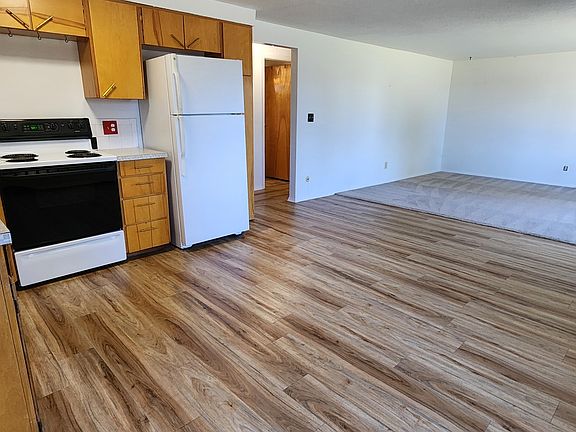 4th image of 1924 1/2 Winne Ave #1924-1/2