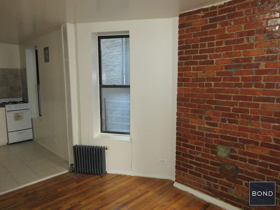 2nd image of 221 W 105th St APT 3FW