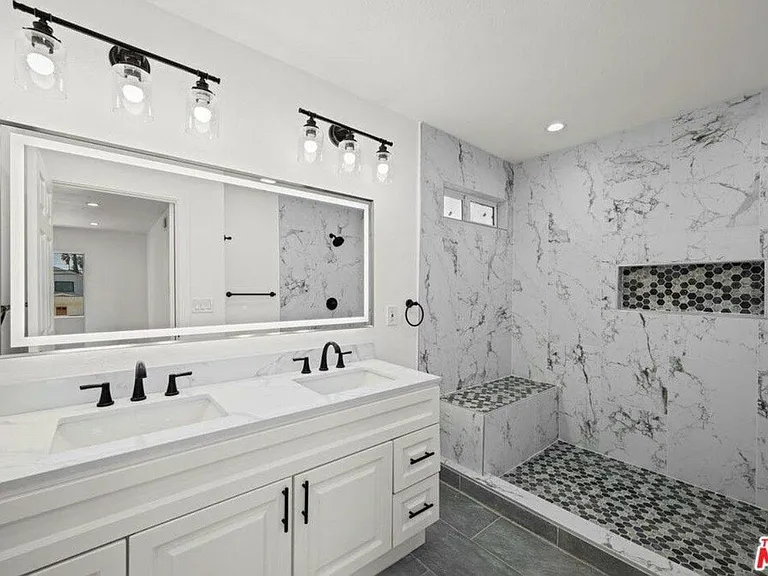 6257 Lindley Ave — Photo 7