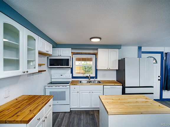 4th image of 1240 S Navajo Street