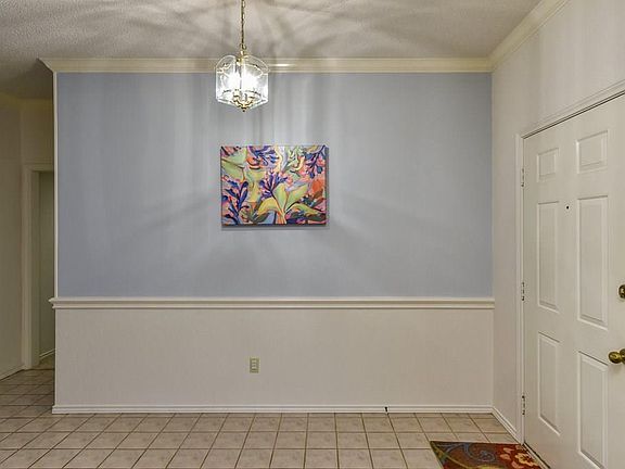 5th image of 2808 Sarah Dr