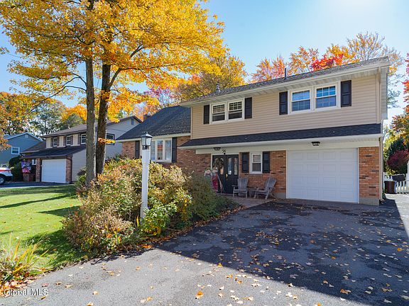 2nd image of 56 Crestwood Dr
