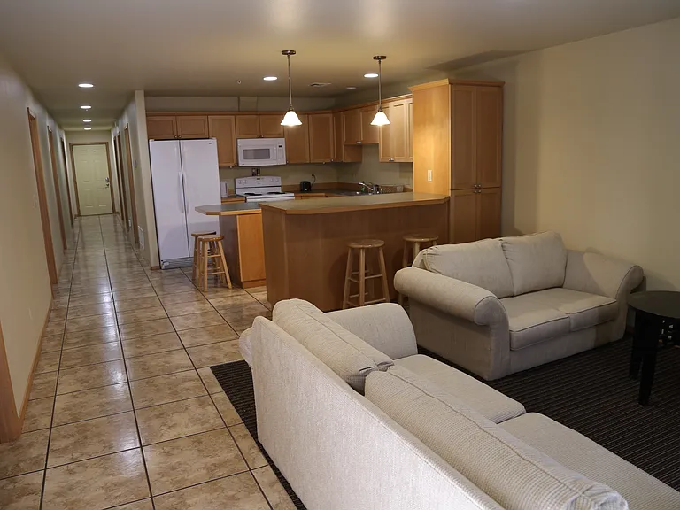 1055 1/2 E Isaacs Ave #C — Photo 7