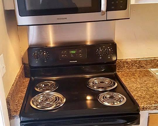 Microwave vent hoods