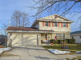 8717 43rd Ave, Kenosha, WI 53142