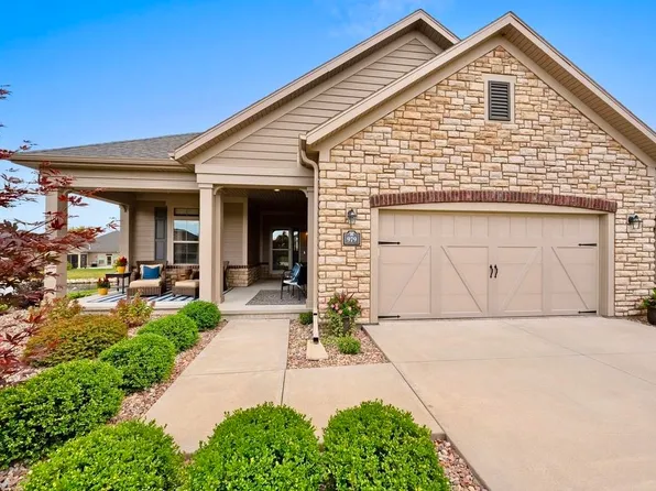 979 Daffodil Dr, De Pere, WI 54115