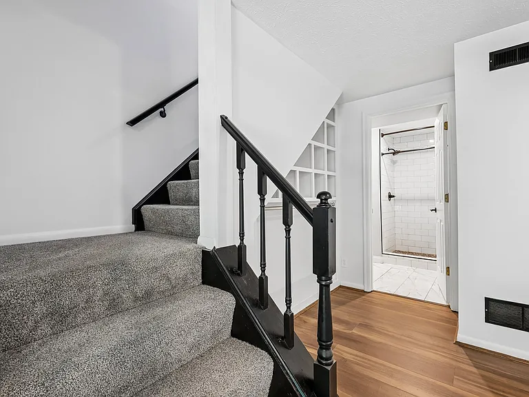 1608 Shady Cove Ln — Photo 37