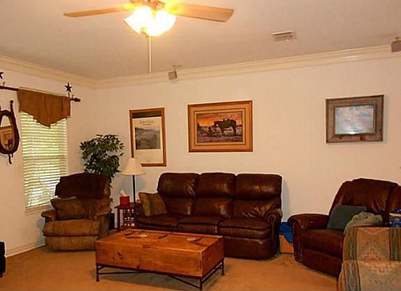 3rd image of 10709 Gleneagles Ln
