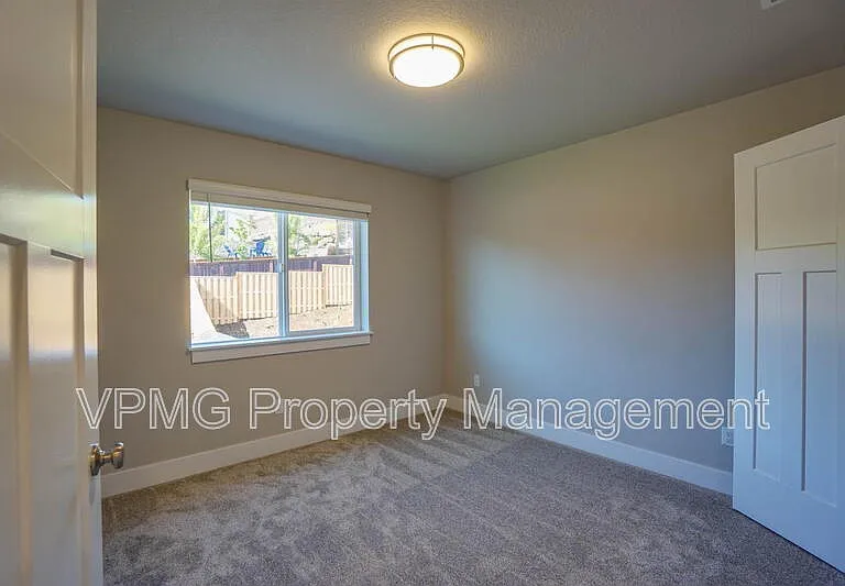 2331 E Otter Loop — Photo 23