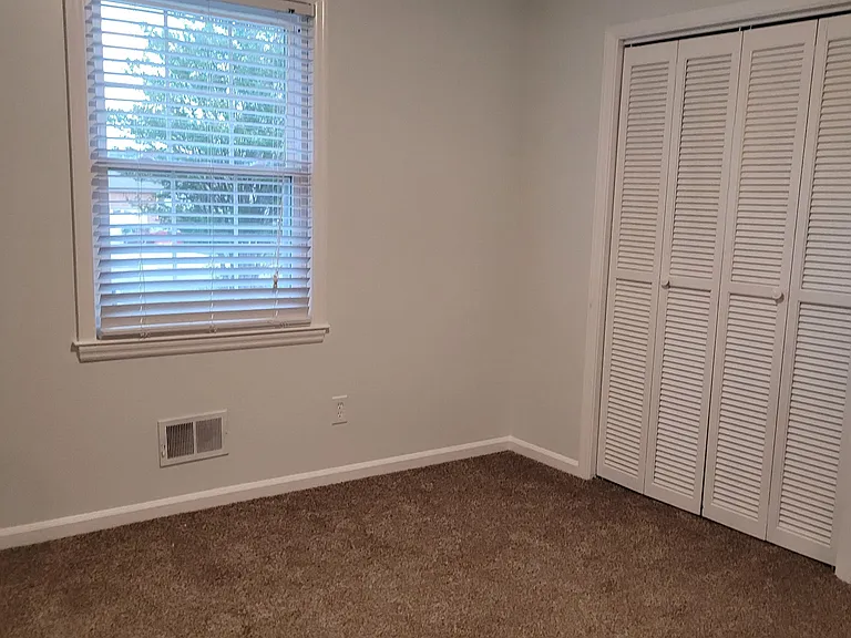 2701A Cliffside Dr — Photo 8