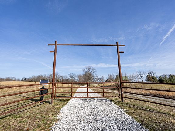 2nd image of 1029 Riverview Road