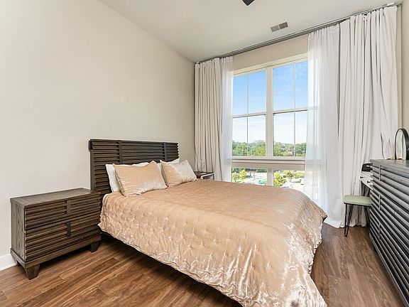5th image of 989 Buchanan St Unit 426