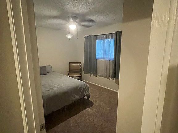 3rd image of 715 Grassfield Dr