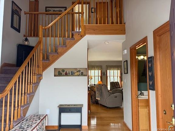 2nd image of 4 Grapevine Place