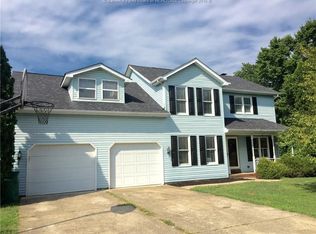 15 Christopher Dr, Hurricane, WV 25526