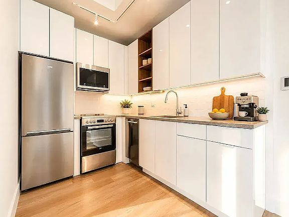 4th image of 1407 Flatbush Ave #408