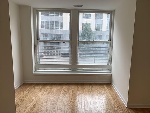 3rd image of 524 Broadway #201