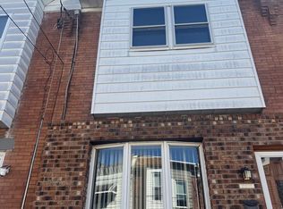 2417 S American St, Philadelphia, PA 19148