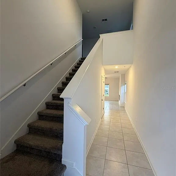 621 Sand Pine Ln — Photo 3
