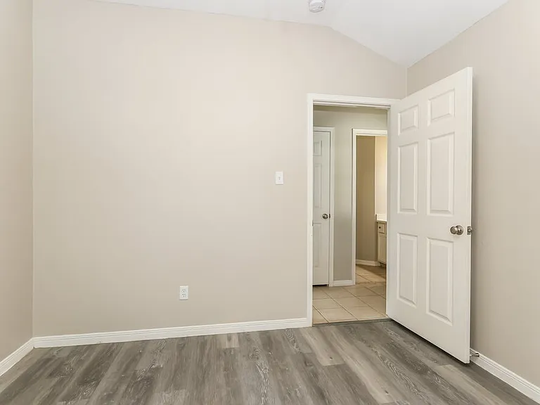 19114 Timber Way Dr — Photo 13