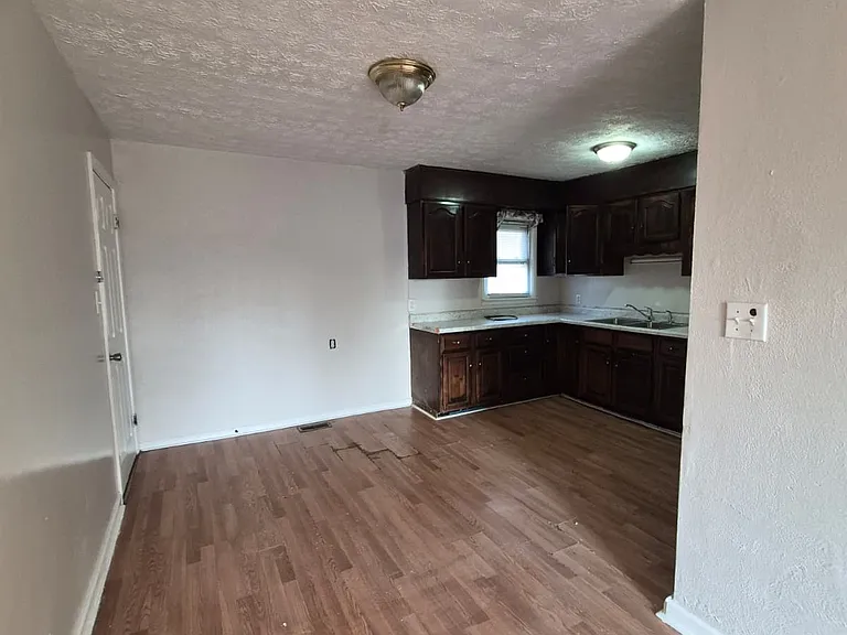 2031 Costello Dr — Photo 7