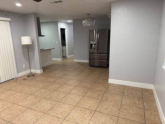 4th image of 9433 Fox Creek Dr #9433