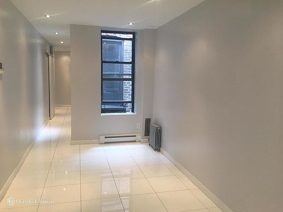 2nd image of 926 Amsterdam Ave #5A