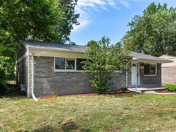 3rd image of 15768 Wendy St