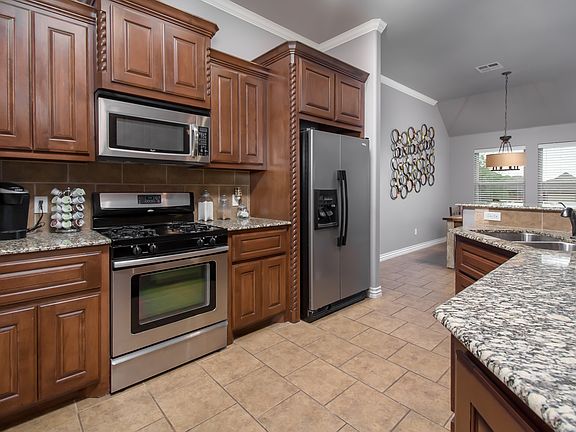 5th image of 2805 NW 171st St