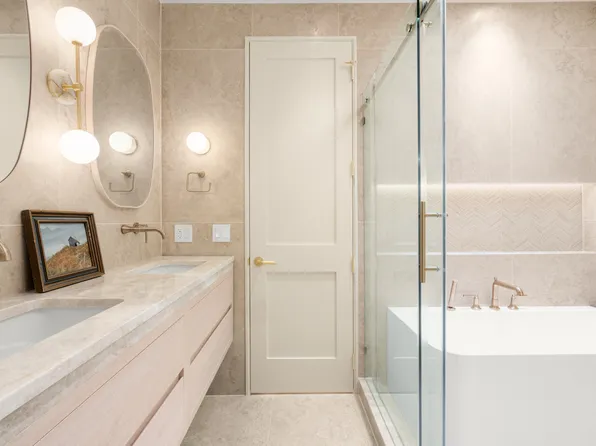 980 Metropolitan Avenue image 10 of 21