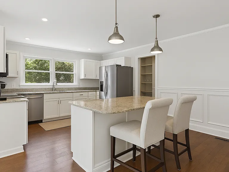 103 Warfield Way — Photo 17