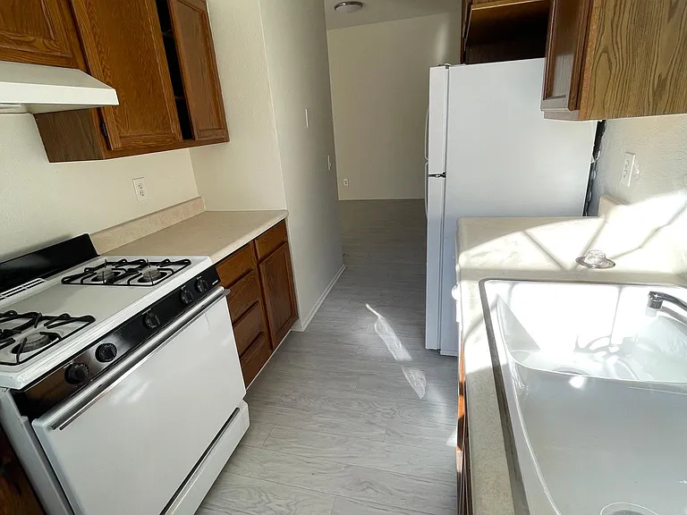 11281 Peach Grove St #11281 — Photo 10