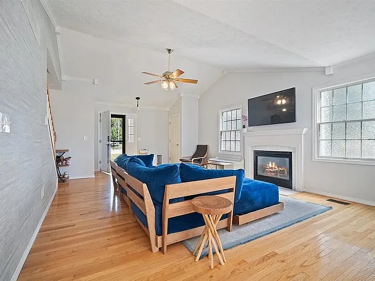 21 Rock Garden Ct — Photo 8