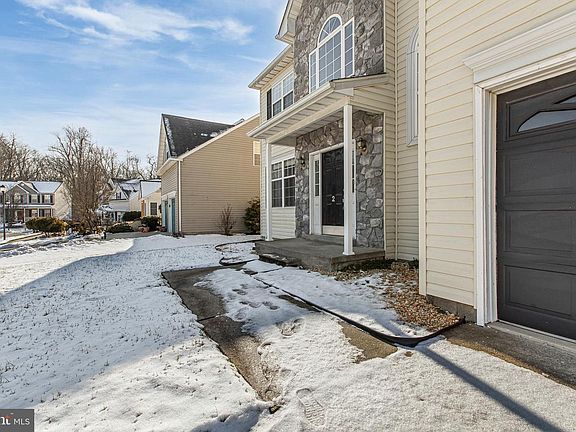 5th image of 2 Foxfield Ct