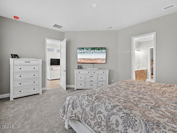 4th image of 128 Mosaic Blvd