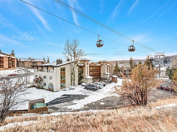 3rd image of 2320 Ski Trail Lane UNIT 101