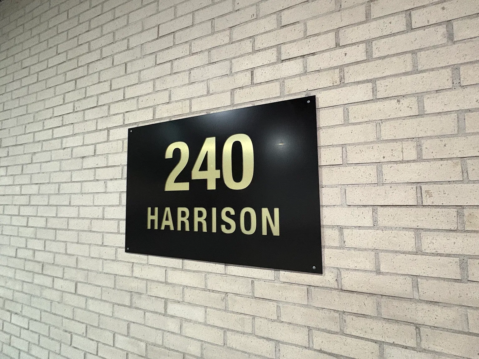 2 bed, 900 sqft, $2,618 — Photo 2