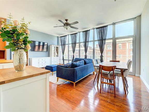 4th image of 9 N Euclid Ave #609