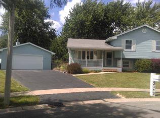 2913 Douglas St, Joliet, IL 60435