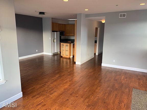 4th image of 321 Noe St APT 301