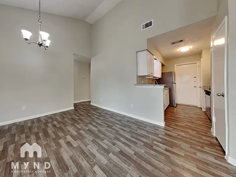 3603 Tamfield Dr — Photo 5